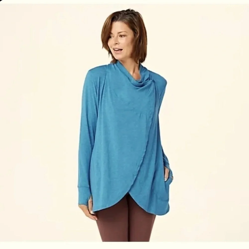 Cuddl Duds Knit Cascade Wrap